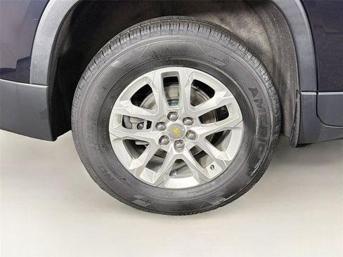 Used 2020 Chevrolet Traverse LT AWD/4WD image 34