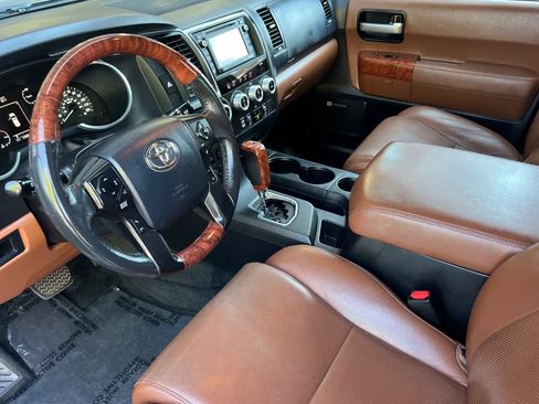 Used 2018 Toyota Sequoia Platinum w/ Carpet Mat Package AWD/4WD image 11