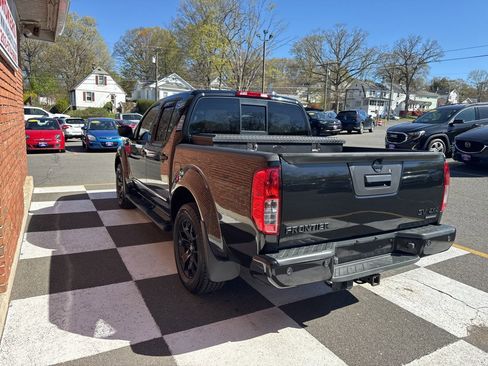 Used 2019 Nissan Frontier SV w/ Value Truck Package AWD/4WD image 4