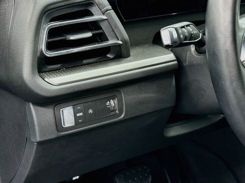 Used 2026 Chevrolet Traverse LT w/ Driver Confidence Package FWD image 17