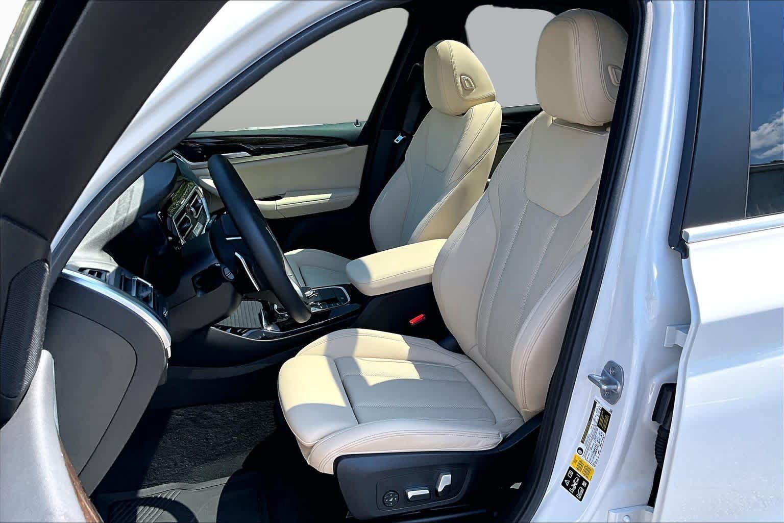 Used 2024 BMW X3 xDrive30i w/ Convenience Package AWD/4WD image 8