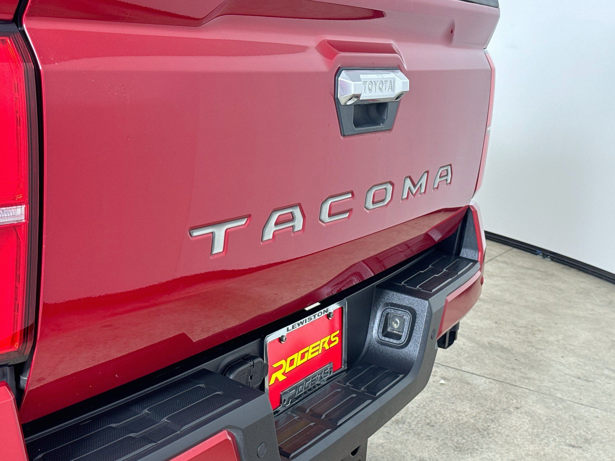 Certified 2024 Toyota Tacoma Limited w/ Limited Package (LT) AWD/4WD image 27