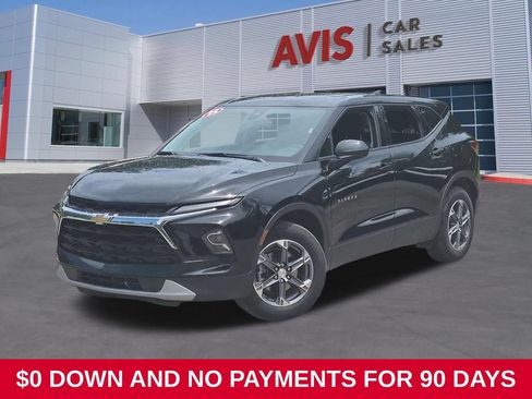 Used 2025 Chevrolet Blazer LT FWD image 1