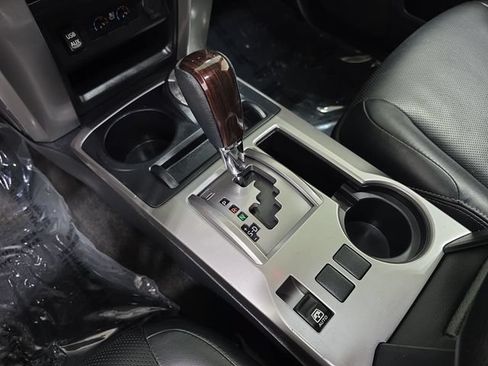 Used 2019 Toyota 4Runner Limited AWD/4WD image 23