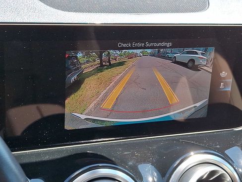 Certified 2023 Mercedes-Benz GLB 250 4MATIC image 15