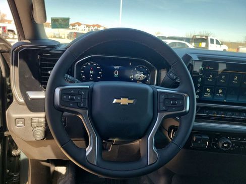 New 2026 Chevrolet Silverado 1500 LT w/ Z71 Off-Road Package AWD/4WD image 19