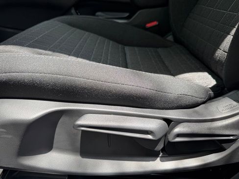 New 2026 Honda HR-V LX image 13