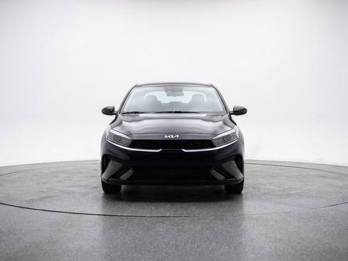 Used 2024 Kia Forte LXS FWD image 2