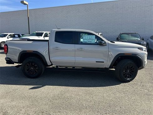 New 2026 GMC Canyon Elevation w/ LPO, Black Badging Package image 3