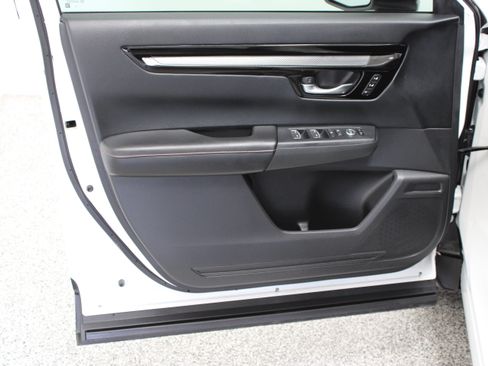 Used 2025 Honda CR-V Sport Touring image 12