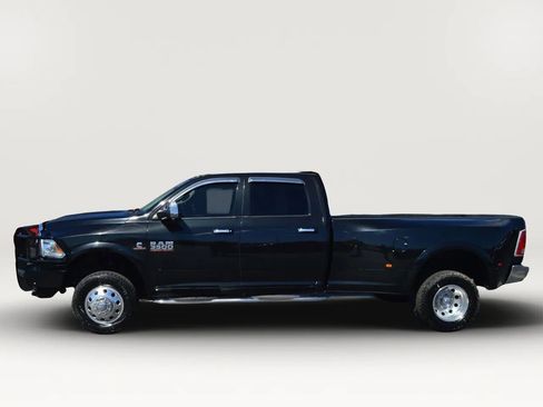 Used 2018 RAM 3500 Laramie w/ Convenience Group AWD/4WD image 5