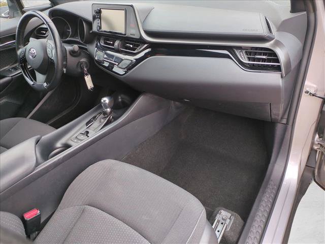 Used 2018 Toyota C-HR XLE FWD image 20