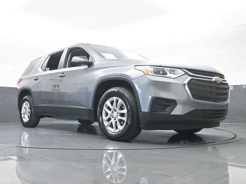 Used 2021 Chevrolet Traverse LS image 57