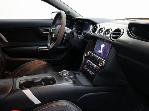 Used 2021 Ford Mustang Shelby GT500 w/ Technology Package image 97