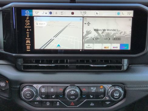 New 2025 Jeep Gladiator Sport image 8