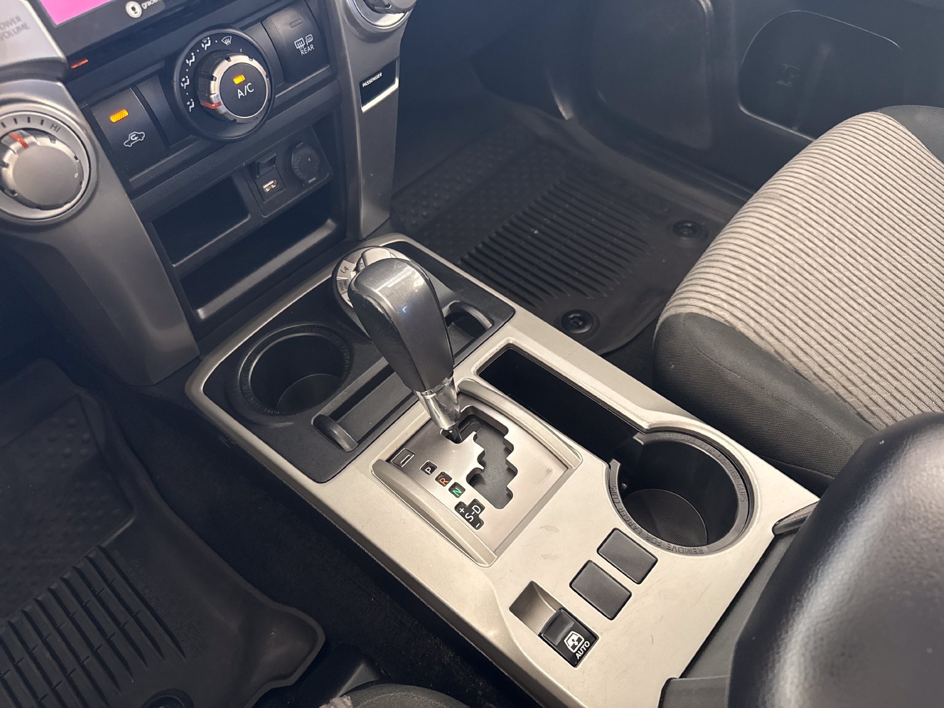 Used 2021 Toyota 4Runner SR5 AWD/4WD image 10