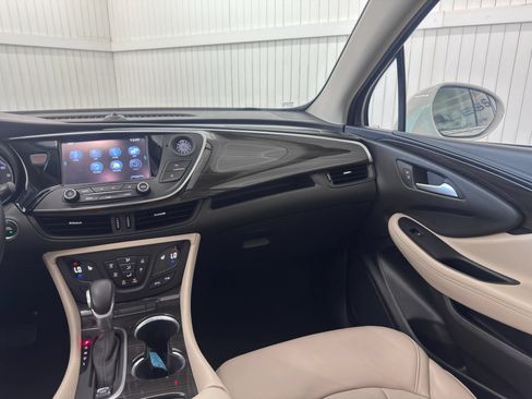 Used 2020 Buick Envision Essence FWD image 16