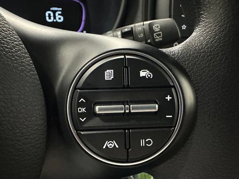 Used 2023 Kia Soul LX w/ LX Technology Package FWD image 20