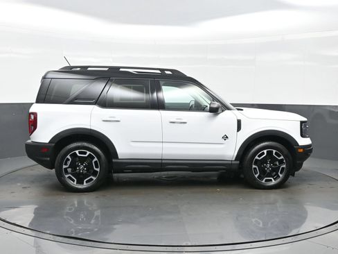 Used 2023 Ford Bronco Sport Outer Banks w/ Tech Package AWD/4WD image 7