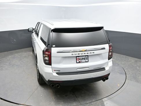 Used 2023 Chevrolet Suburban Premier AWD/4WD image 26