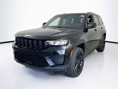 Used 2023 Jeep Grand Cherokee Altitude