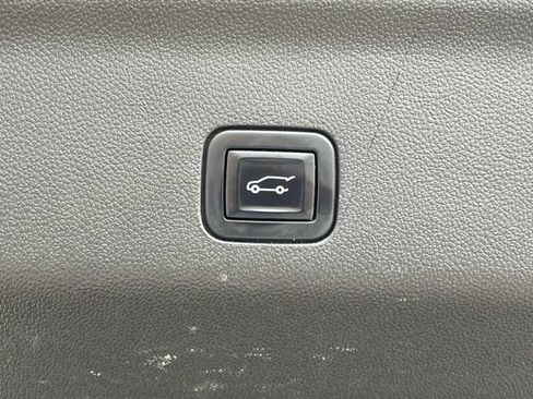 Certified 2023 Chevrolet Tahoe Premier AWD/4WD image 22