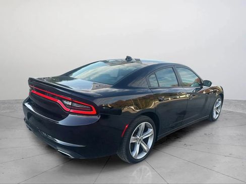 Used 2017 Dodge Charger R/T image 5
