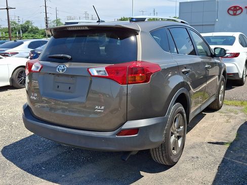Used 2015 Toyota RAV4 XLE AWD/4WD image 4