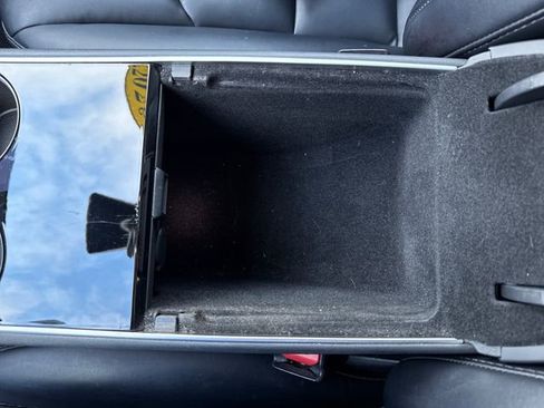 Used 2020 Tesla Model Y Long Range image 30