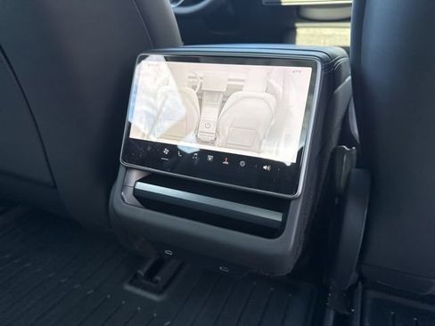 Used 2024 Tesla Model 3 Standard Range image 14