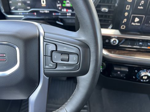 Used 2023 GMC Sierra 1500 Elevation image 29