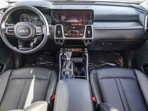 Certified 2023 Kia Sorento S image 11