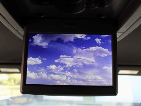 Used 2016 Dodge Grand Caravan SXT image 25