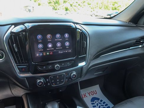 Used 2022 Chevrolet Traverse LT AWD/4WD image 32
