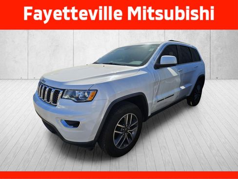 Used 2020 Jeep Grand Cherokee Laredo w/ Laredo X Package AWD/4WD image 7