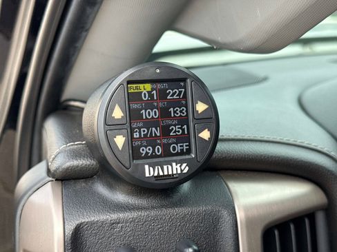 Used 2019 GMC Sierra 2500 Denali w/ Duramax Plus Package AWD/4WD image 32