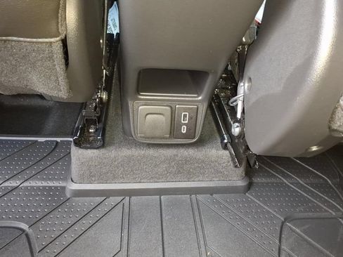 Used 2026 Chevrolet TrailBlazer RS w/ Convenience Package FWD image 17