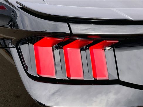 Used 2024 Ford Mustang GT Premium image 28