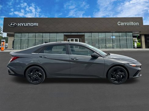 New 2026 Hyundai Elantra SEL Sport Premium FWD image 5