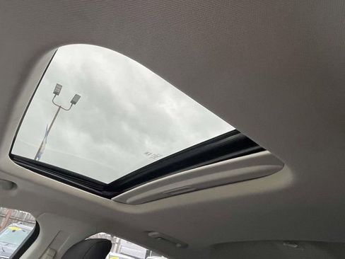 Used 2016 Ford Fusion SE FWD image 18