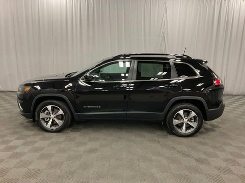 Used 2022 Jeep Cherokee Limited image 12