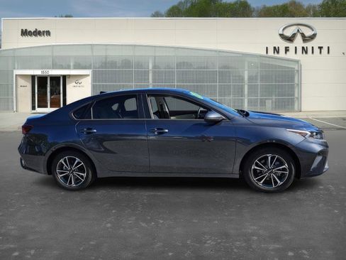 Used 2023 Kia Forte LXS w/ LXS Technology Package image 3