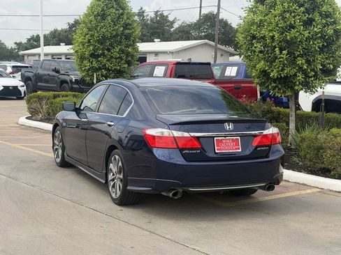 Used 2015 Honda Accord Sport image 5
