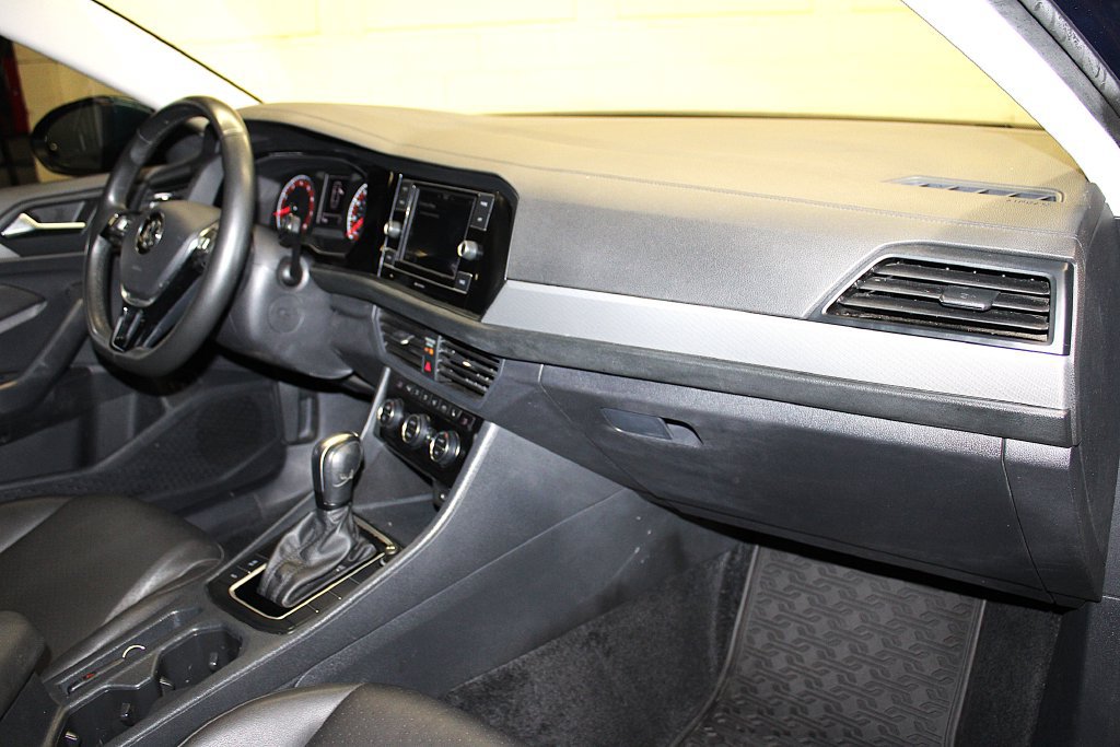 Used 2020 Volkswagen Jetta SE w/ SE Cold Weather Package FWD image 30