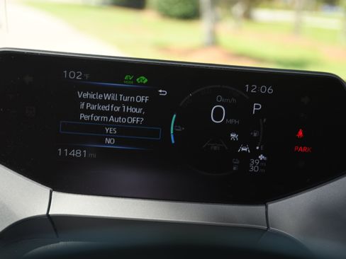 Used 2026 Toyota Prius Plug-In Hybrid FWD image 13