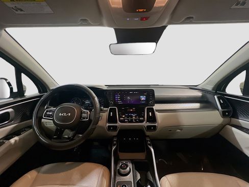 Used 2022 Kia Sorento EX image 16