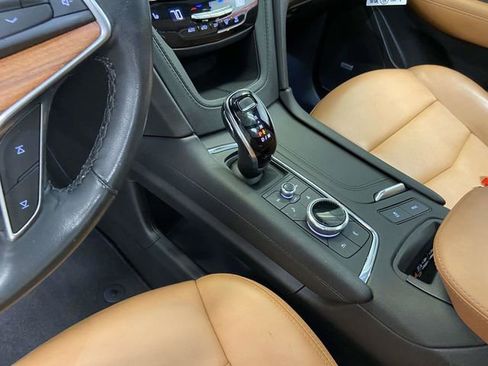 Used 2024 Cadillac XT5 Premium Luxury w/ Technology Package image 22