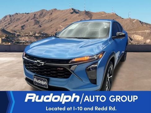 Used 2025 Chevrolet Trax RS image 1