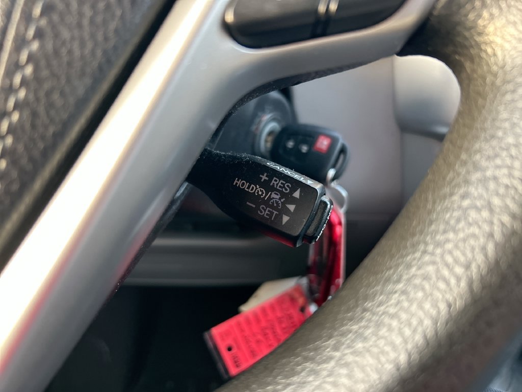 Used 2019 Toyota Highlander LE FWD image 17