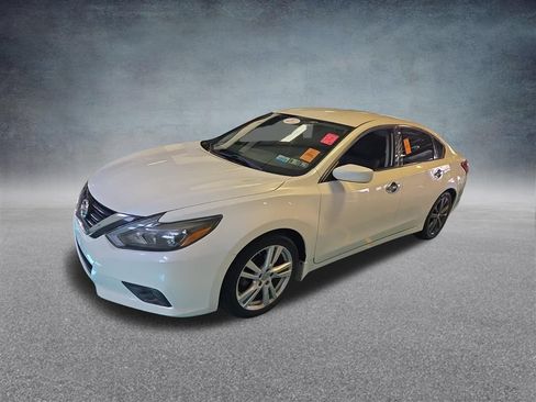 Used 2017 Nissan Altima 2.5 SR FWD image 35